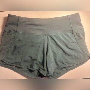LULULEMON SPEED UP GREEN SHORTS SIZE 4
